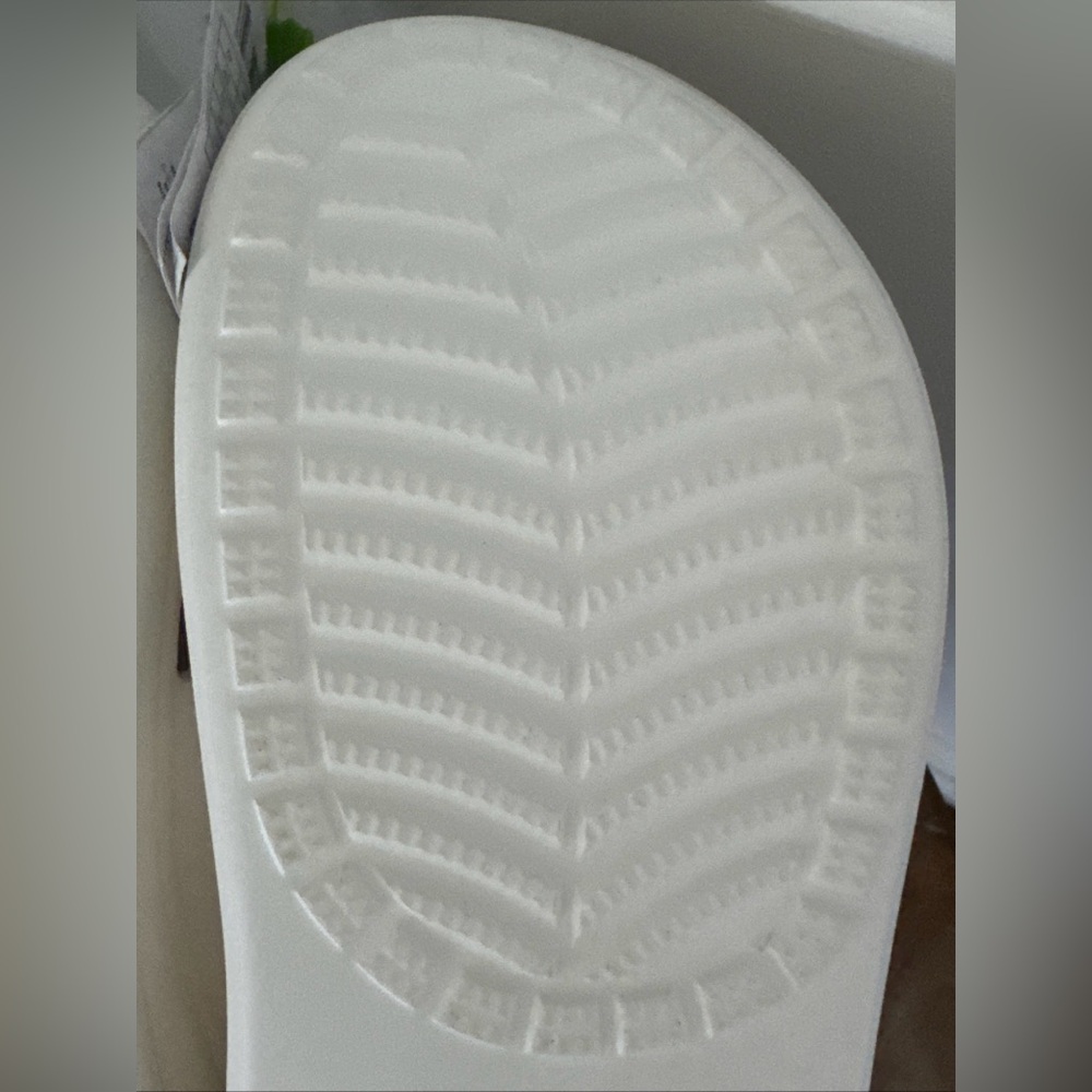 Mens Crocs Classic Crush Clog All White Size 11 Platform NWT - Picture 11 of 14